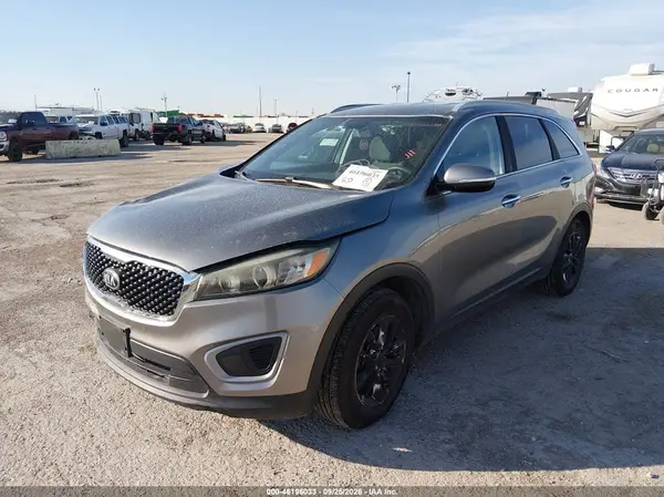 5XYPG4A50HG249710 — 2017 Kia Sorento, фото 2 с аукциона IAAI 14.10.2026, Град
