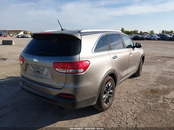 5XYPG4A50HG249710 — 2017 Kia Sorento, фото 4 с аукциона IAAI 14.10.2026, Град