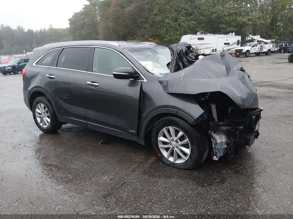 5XYPGDA31HG245597 — 2017 Kia Sorento, Передняя часть (Front & Rear), фото до ремонта