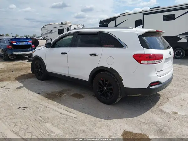 5XYPG4A34HG266850 — 2017 Kia Sorento, фото 3 с аукциона IAAI 14.10.2026, Передняя часть