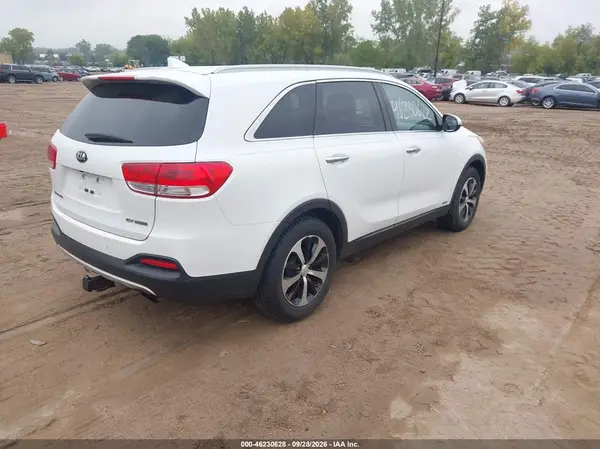 5XYPHDA10HG287092 — 2017 Kia Sorento, фото 4 с аукциона IAAI 12.10.2026, Естественный износ
