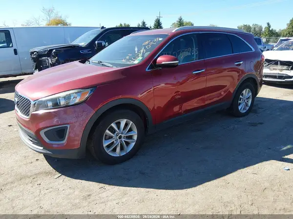 5XYPG4A32HG278124 — 2017 Kia Sorento, фото 2 с аукциона IAAI 12.10.2026, Естественный износ
