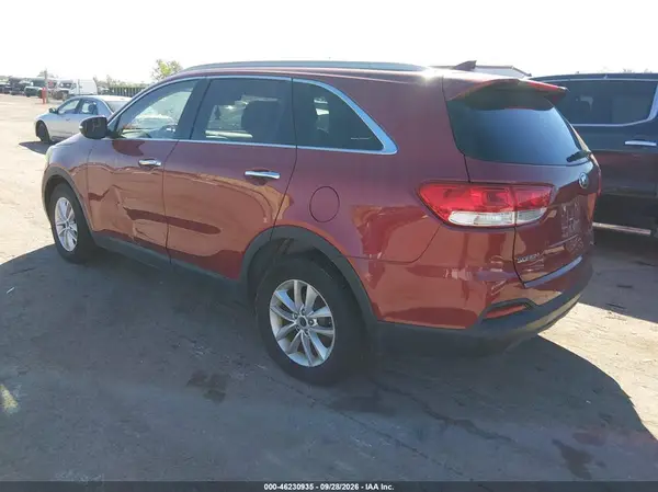 5XYPG4A32HG278124 — 2017 Kia Sorento, фото 3 с аукциона IAAI 12.10.2026, Естественный износ
