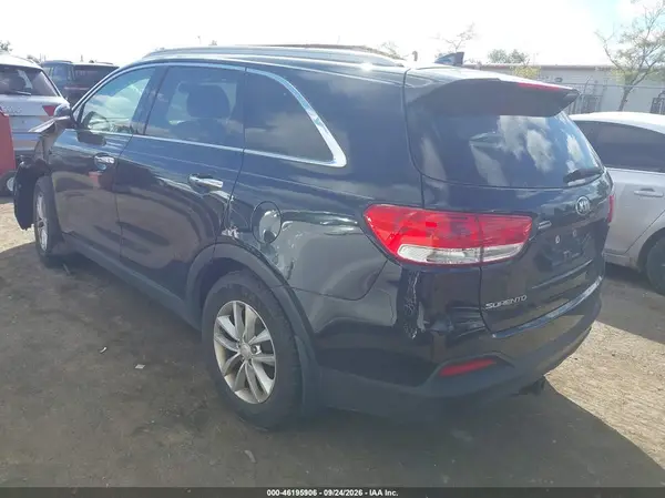 5XYPGDA36JG388051 — 2018 Kia Sorento, фото 3 с аукциона IAAI, Повреждения со всех сторон