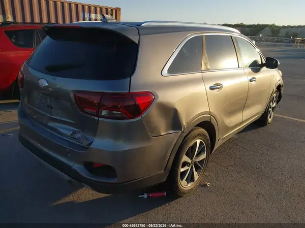 5XYPH4A58KG451277 — 2019 Kia Sorento, фото 4 с аукциона IAAI 01.10.2026, Естественный износ