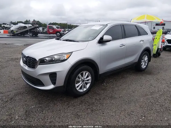 5XYPG4A37KG584145 — 2019 Kia Sorento, фото 2 с аукциона IAAI 08.10.2026, LEFT & RIGHT SIDE