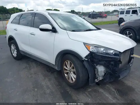 5XYPG4A52KG582935 — 2019 Kia Sorento, Передний левый, фото до ремонта