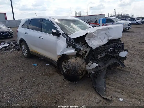 5XYPG4A32LG660775 — 2020 Kia Sorento, Передняя часть (Front End), фото до ремонта