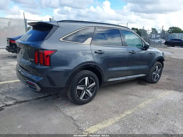 5XYRH4LF8MG034436 — 2021 Kia Sorento, фото 4 с аукциона IAAI 30.09.2026, Передняя часть