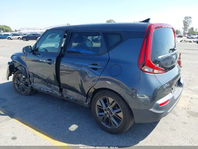 KNDJ33AU5M7762591 — 2021 Kia SOUL EX, фото 3 с аукциона IAAI 29.09.2026, Передняя часть