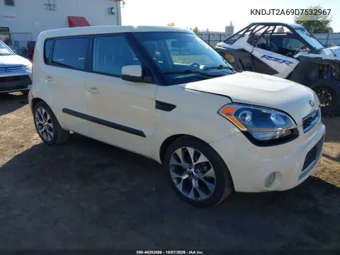 KNDJT2A69D7532967 — 2013 Kia Soul, Левая сторона, фото до ремонта