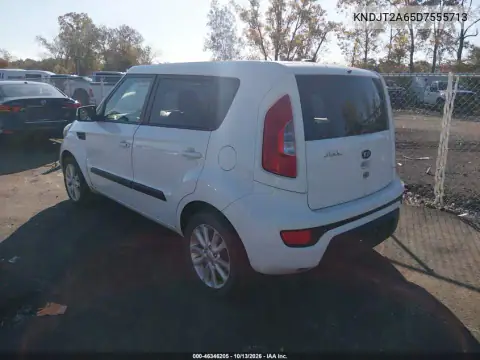 KNDJT2A65D7555713 — 2013 Kia Soul, фото 4 с аукциона IAAI, Боковая часть