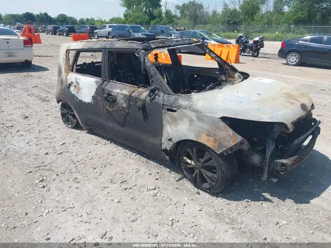 KNDJP3A52E7023449 — 2014 Kia Soul, Полный пожар (Total Burn), фото до ремонта