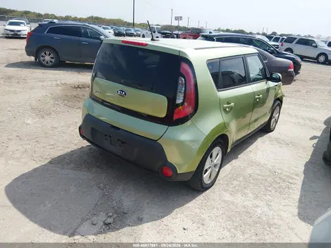 2015 KIA Soul VIN KNDJN2A29F7761031 фото 4