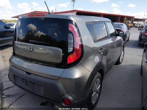 2015 KIA Soul VIN KNDJN2A24F7124662 фото 4