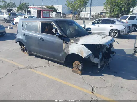 KNDJX3A59F7202251 — 2015 Kia Soul, Полный пожар (Total Burn), фото до ремонта