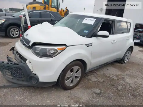 KNDJN2A24F7152770 — 2015 Kia Soul, фото 3 с аукциона IAAI, Левый и правый бока