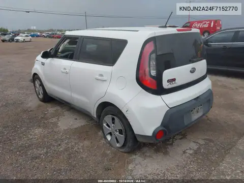 KNDJN2A24F7152770 — 2015 Kia Soul, фото 4 с аукциона IAAI, Левый и правый бока