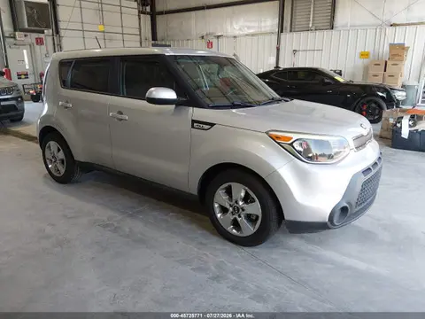 KNDJN2A21G7835298 — 2016 Kia Soul, Передняя часть слева (Left Front), фото до ремонта