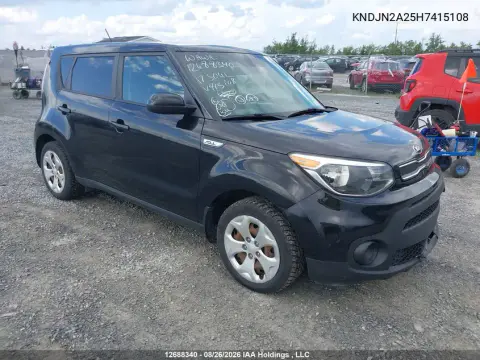 KNDJN2A25H7415108 — 2017 Kia Soul, Передняя часть, фото до ремонта