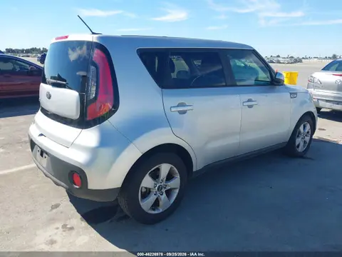 2017 KIA Soul VIN KNDJN2A2XH7456575 фото 4