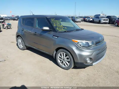 KNDJP3A59J7515681 — 2018 Kia Soul, Град (Hail), фото до ремонта