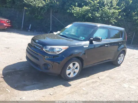 2018 KIA Soul VIN KNDJN2A24J7572120 фото 2