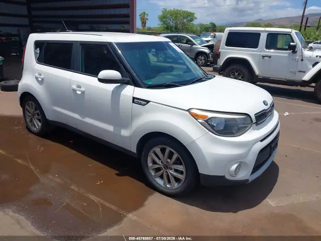 KNDJP3A51K7661851 — 2019 Kia Soul, Передняя часть слева (Left Front), фото до ремонта