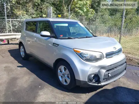 KNDJN2A21K7656221 — 2019 Kia Soul, Левая сторона, фото до ремонта