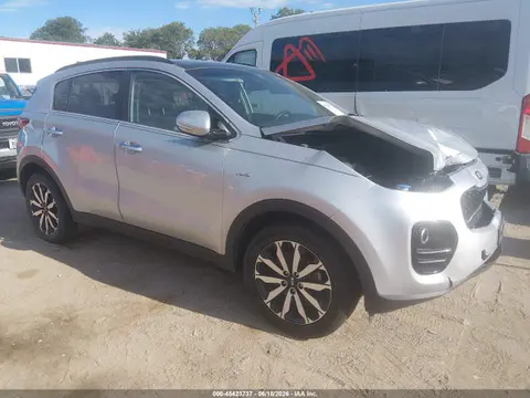 KNDPNCAC7J7354214 — 2018 Kia Sportage EX, Передняя часть справа (Right Front), фото до ремонта