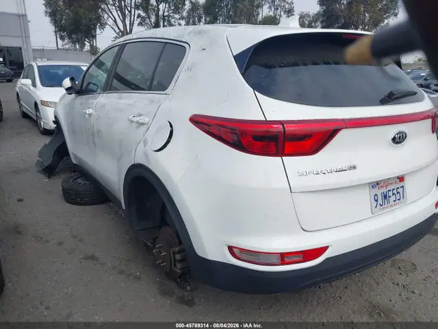KNDPM3AC8J7402211 — 2018 Kia Sportage LX, фото 3 с аукциона IAAI 30.09.2026, Вандализм