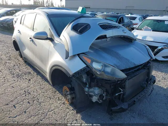 KNDPM3AC8J7387760 — 2018 Kia Sportage LX, Вандализм (Vandalized), фото до ремонта
