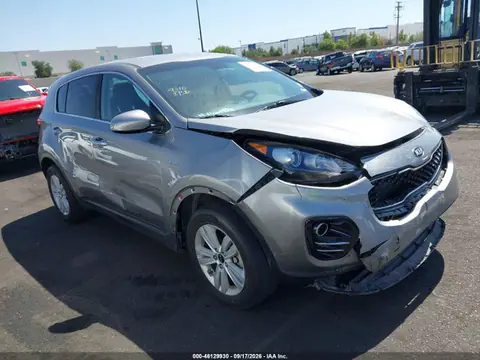 KNDPMCAC2K7584246 — 2019 Kia Sportage LX, Передняя часть (Front End), фото до ремонта