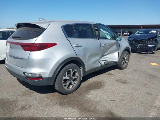 KNDPMCAC5L7689381 — 2020 Kia Sportage LX, фото 4 с аукциона IAAI 14.10.2026, Правый бок