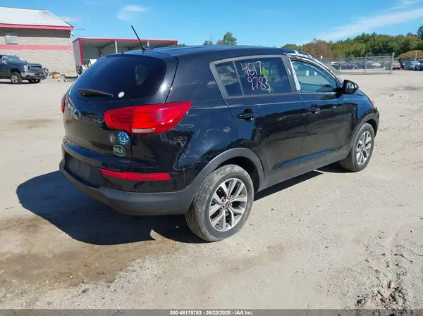 KNDPB3AC1G7855522 — 2016 Kia Sportage, фото 4 с аукциона IAAI 12.10.2026, Естественный износ
