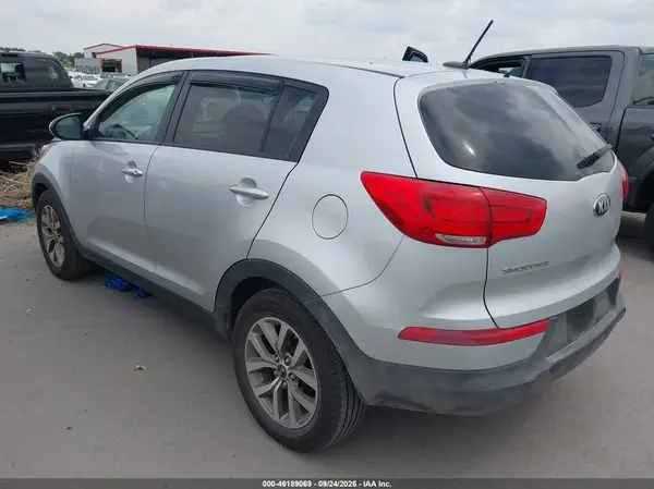KNDPB3AC8G7866887 — 2016 Kia Sportage, фото 3 с аукциона IAAI 01.10.2026, Естественный износ