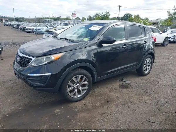 KNDPB3AC1G7821399 — 2016 Kia Sportage, фото 2 с аукциона IAAI 06.10.2026, Естественный износ
