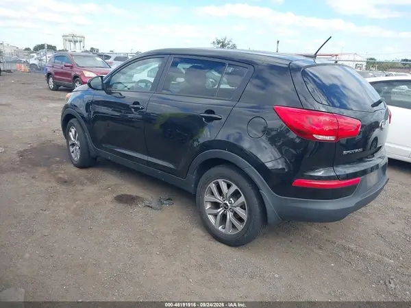 KNDPB3AC1G7821399 — 2016 Kia Sportage, фото 3 с аукциона IAAI 06.10.2026, Естественный износ