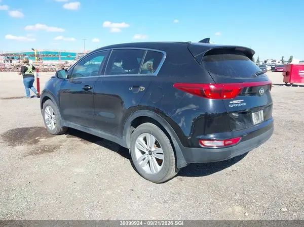 KNDPM3AC5H7236756 — 2017 Kia Sportage, фото 3 с аукциона IAAI 02.10.2026, Град