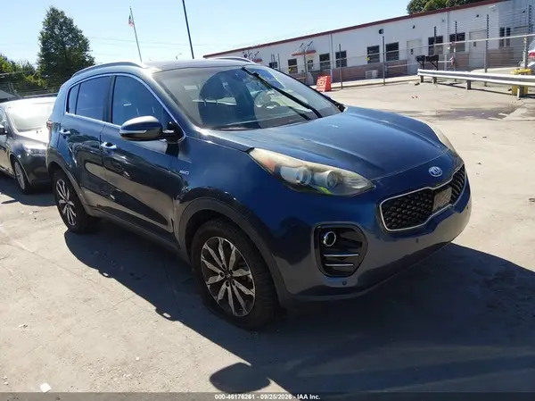 KNDPNCAC5H7145659 — 2017 Kia Sportage, Передняя часть слева (Left Front), фото до ремонта