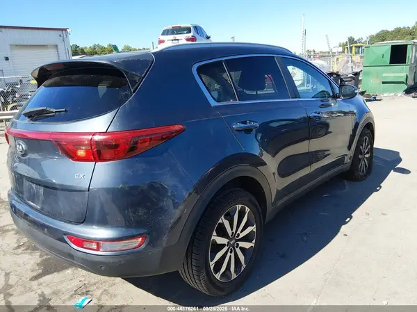 KNDPNCAC5H7145659 — 2017 Kia Sportage, фото 4 с аукциона IAAI, Передняя часть слева