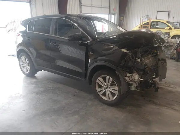 KNDPMCAC9H7131556 — 2017 Kia Sportage, Передняя часть (Front End), фото до ремонта