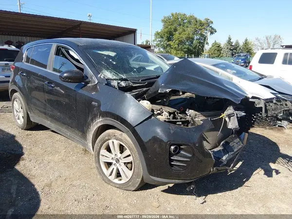 KNDPMCAC5H7116312 — 2017 Kia Sportage, Передняя часть (Front End), фото до ремонта