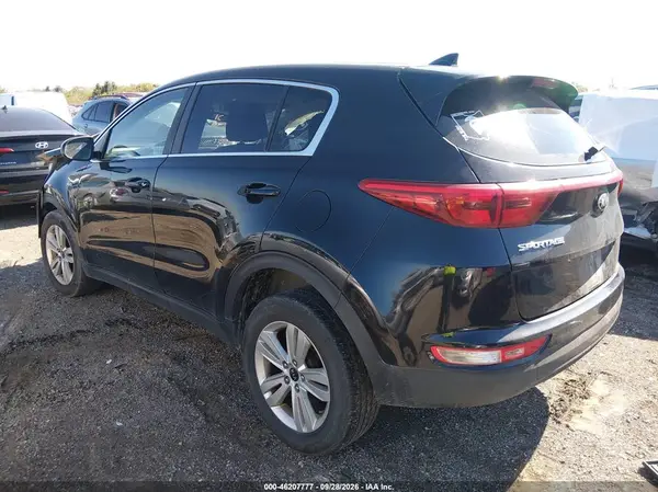 KNDPMCAC5H7116312 — 2017 Kia Sportage, фото 3 с аукциона IAAI 11.10.2026, Передняя часть