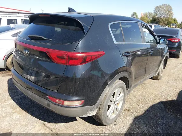 KNDPMCAC5H7116312 — 2017 Kia Sportage, фото 4 с аукциона IAAI 11.10.2026, Передняя часть