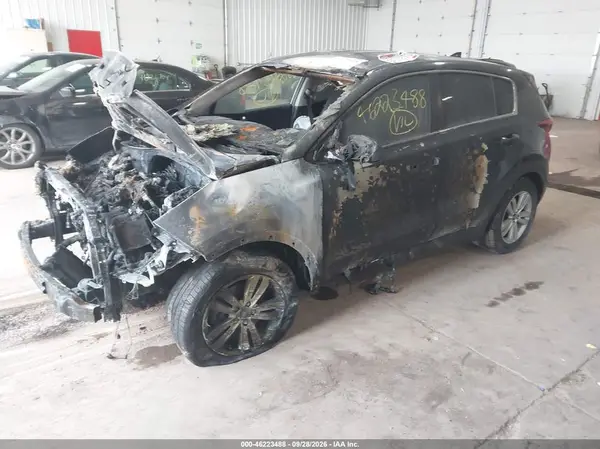 KNDPMCAC7H7238685 — 2017 Kia Sportage, фото 2 с аукциона IAAI, Повреждения со всех сторон