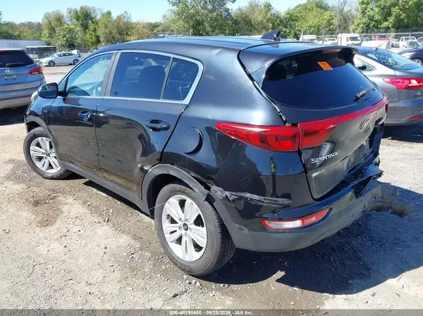 KNDPMCAC6J7310742 — 2018 Kia Sportage, фото 3 с аукциона IAAI, Повреждения со всех сторон
