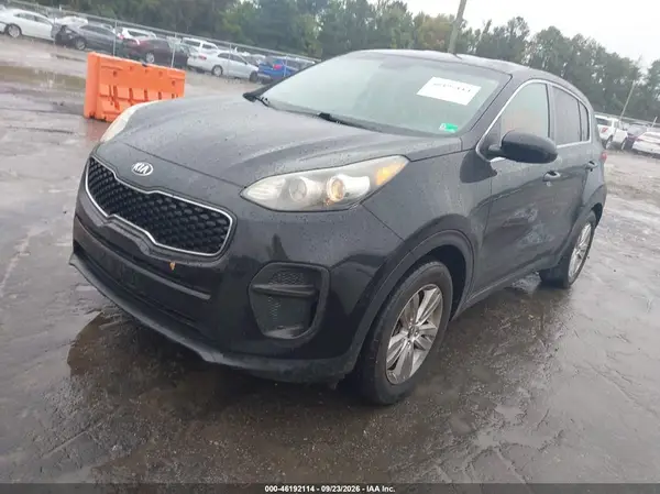 KNDPM3AC3J7304705 — 2018 Kia Sportage, фото 2 с аукциона IAAI, Правый бок