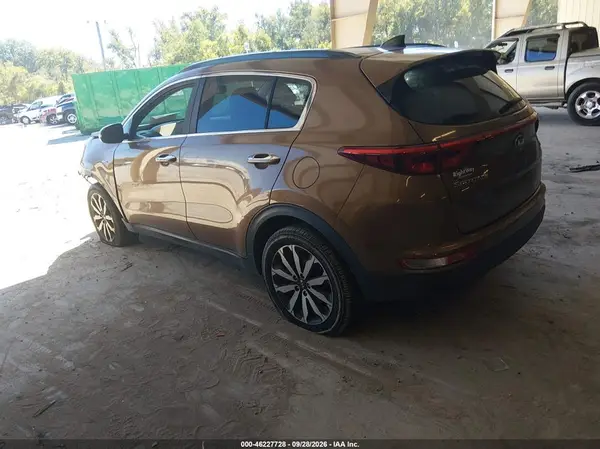 KNDPNCAC2J7350765 — 2018 Kia Sportage, фото 3 с аукциона IAAI, Передняя часть