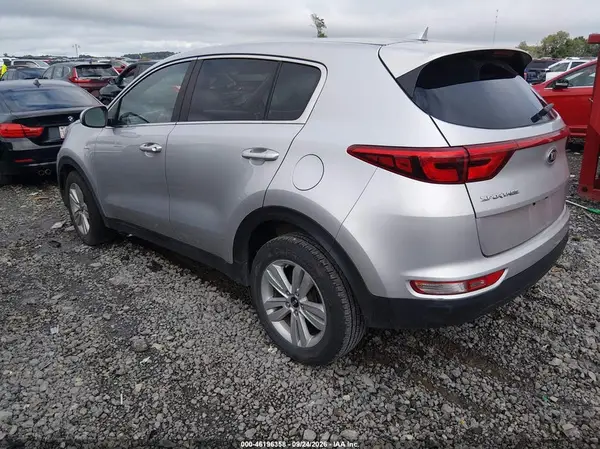 KNDPMCAC2K7624180 — 2019 Kia Sportage, фото 3 с аукциона IAAI, Правый бок